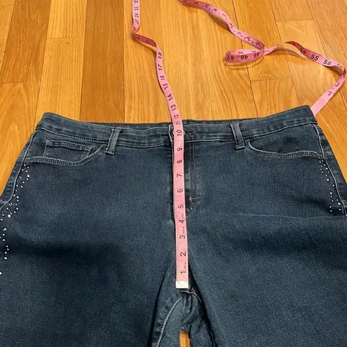 Style & Co . Denim Capri size 16.