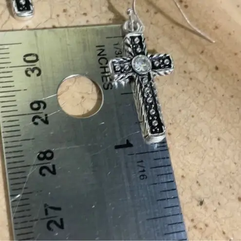 kim rogers Earrings NWT Cross Silver Tone Antique Textured Dangle