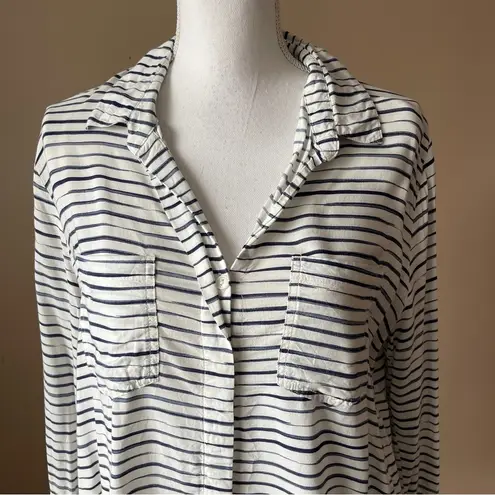 Velvet Heart  | Striped Split Hem Button Down Top Sz M