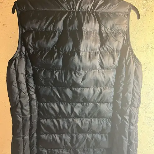 32 Degrees Heat Puffer Vest 32 Black Sleeveless Vest with Quilted Design 32 Degrees