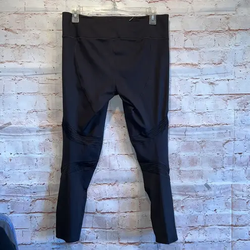 Adidas  how we do 7/8 tight leggings black reflective tabs mesh details medium