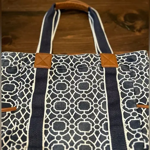 Pottery Barn  Kids Geo Harper Navy & White Baby Diaper Tote & Changing Pad