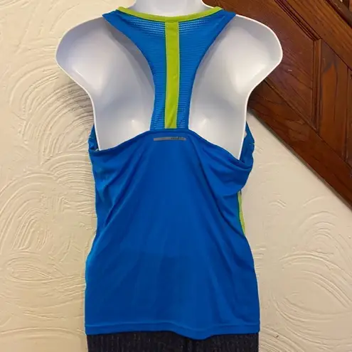 Reebok  top with build in bra M