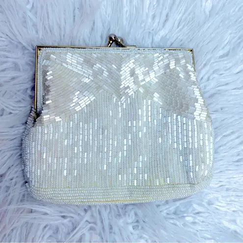 Vintage Look Pearl Color Seeded elegant cocktail bag purse Gold