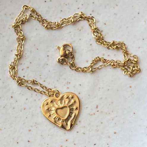 Handmade gold tone stainless steel celestial whimsical boho heart necklace🌟
