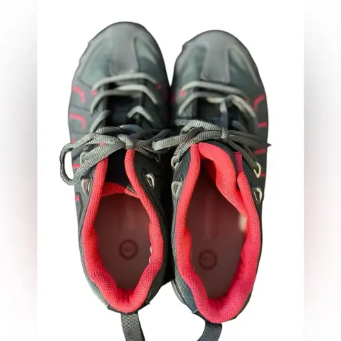 Shimano Women's Mountain Bike Cycling Shoes Gray Red Size 9.5