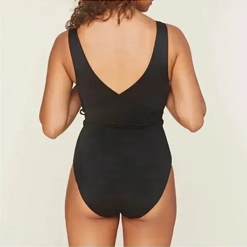 ANDIE NWT  Black The Belmar One Piece Swimsuit Size Medium