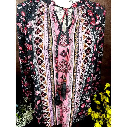 Mason & Belle Casey Tassel Detail Blouse Gray/Pink size S