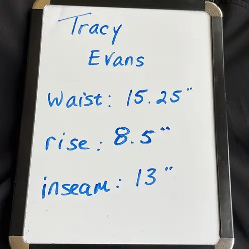 Tracy Evans  Black Bermuda Shorts Dressy Capris Womens Small