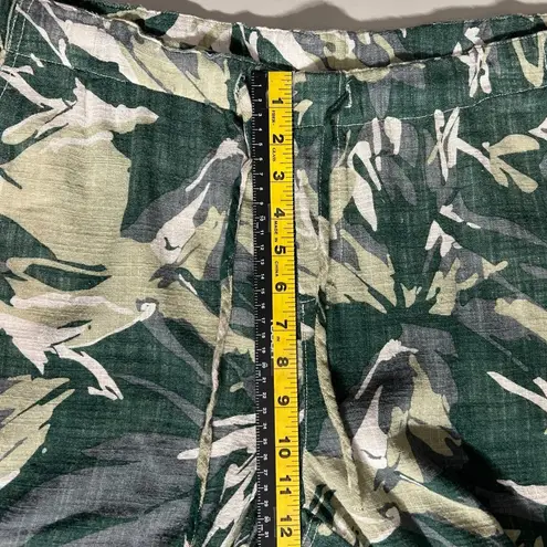 XCVI Wearables Shorts Womens XL Green Camo Drawstring Cotton Pockets Casual