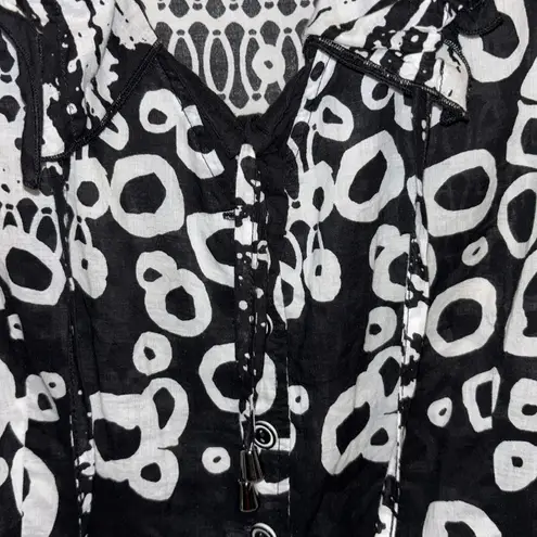 SAO PAULO BRAND BLACK AND WHITE COTTON BUTTON DOWN BLOUSE CAP SLEEVES 8 BUTTONS Size undefined - Image 4