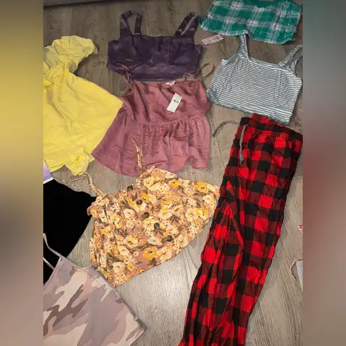 Women’s Medium Clothing Bundle