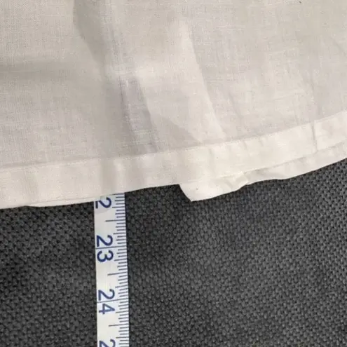 Vintage SYS Hand Embroidered 100% Linen Floral Back Button Top White Size 34 XS White