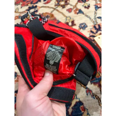 Hunter  Red Ripstop Crossbody Pouch Bag | NWOT | Lightweight Travel Utility - Image 10
