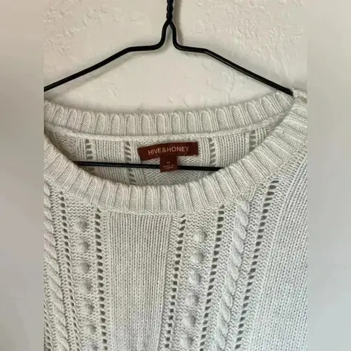 Hive & Honey Cream Angora Blend Cable Knit Sweater size medium