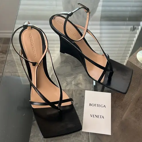 Bottega Veneta Stretch Strappy Sandals, Lounge Nappa Black Size 40.5 New $1,100