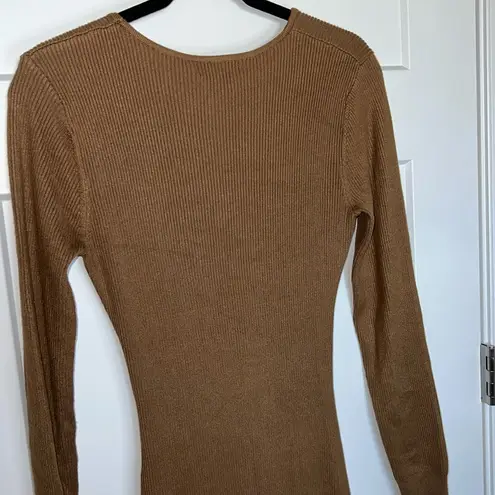 House of Harlow NWT  Long Sleeve Twist Front Midi