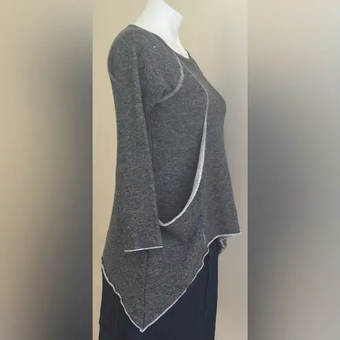 KIM & CAMI Gray Shark Bite Asymmetrical Hem kangaroo pocket..Sweatshirt Sz S