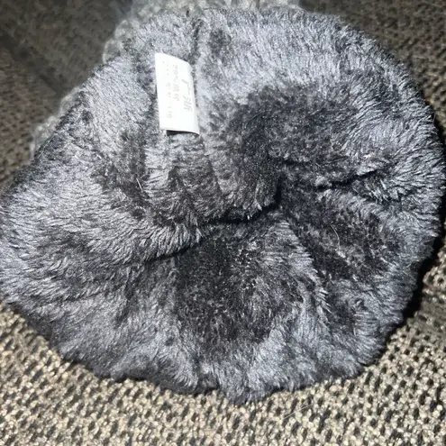 ✨Suzanne Fashion Warm HatsWomen Winter Outdoor Warm Knitted Hat Pompom Beanie✨ Gray