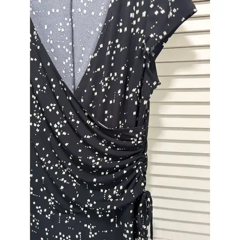 Jones Wear Dress Black/Tan Geo Wrap Front Tie Gathered Dress Size 12 Cap Sleeve