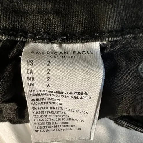American Eagle  Size 2 Button Fly Hi-Rise Shortie Stretch