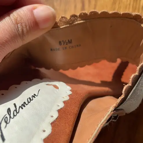 RARE Beverly Feldman Kitten Heel Toe Loop Sandals Size 8.5