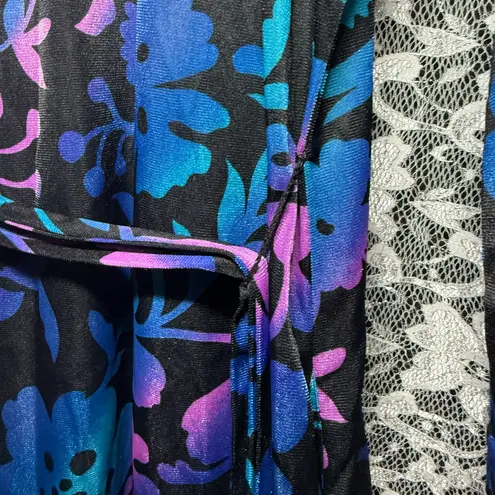 Vintage perfection fit by Roxanne Floral Wrap Blouse beach cover up medium / sm Black