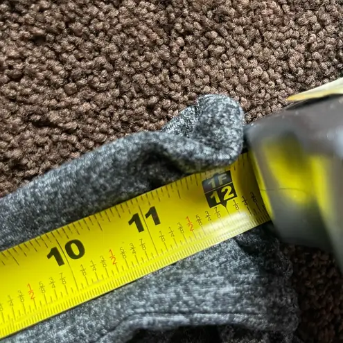 Aresa gray high waisted biker shorts with pockets S