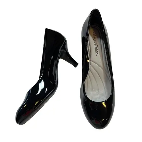 Easy Street Black Patent Passion Pump 7 New