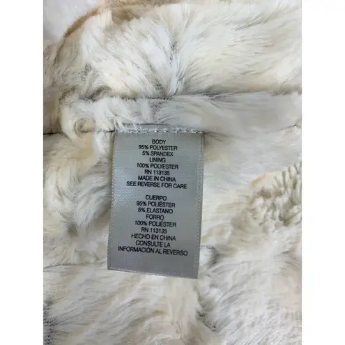 Leo & Nicole Women's Super Soft Fuzzy Vest