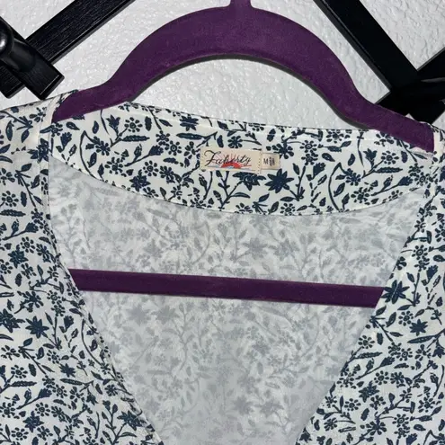 Faherty Floral Print V-Neck Dress Blue White Long Sleeve Size Medium