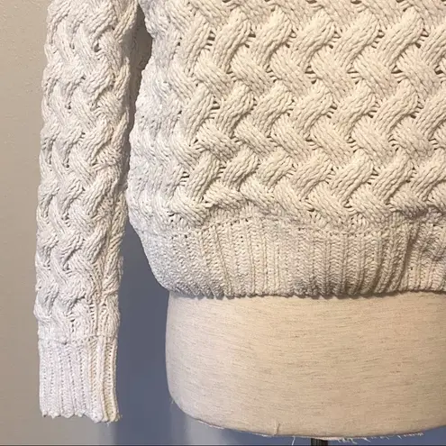 Kendall + Kylie winter white cropped sweater size XS