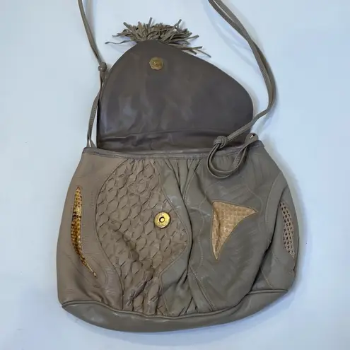 Sharif Crossbody Purse Snap Closure Tassel Leather Snakeskin EUC Gray Beige