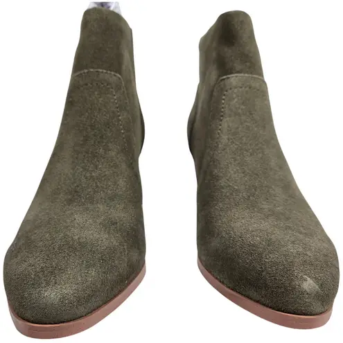 Violet & Red Olive Cupid Bootie Stacked Block Heel 6 NWT Green