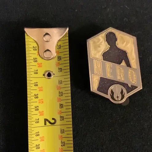 Her Universe Star Wars Rey Hero Glitter Pin