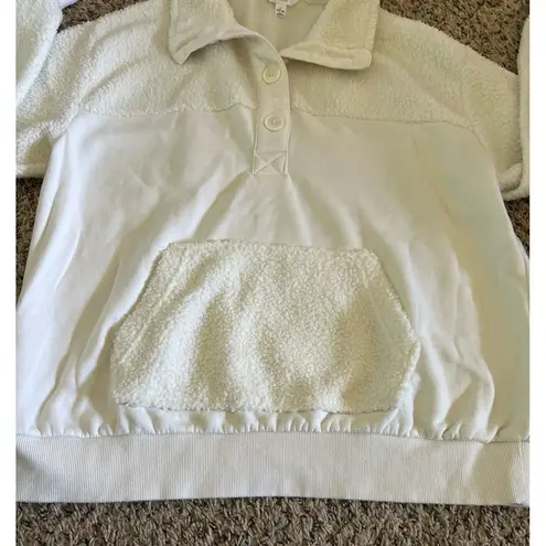 Time and Tru‎ Women's White 4 Button Pull Over Sweatshirt front pocket size L Size L - Image 4