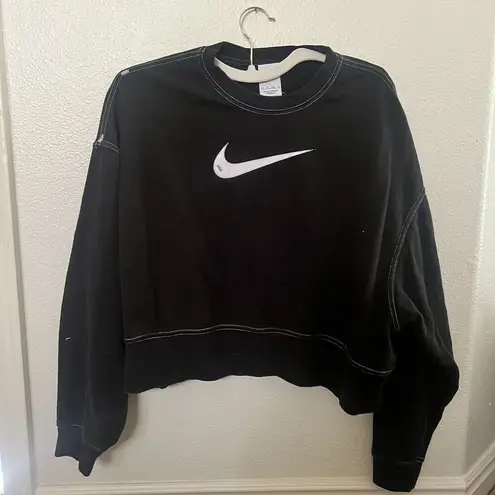 Nike  Sweatshirt Women's Size XS Black Dri Fit Oversized Crop Pullover Crew Neck