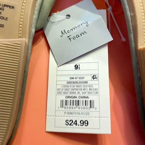 A New Day NWT  Sandals | Color: Olive Green Size: 8