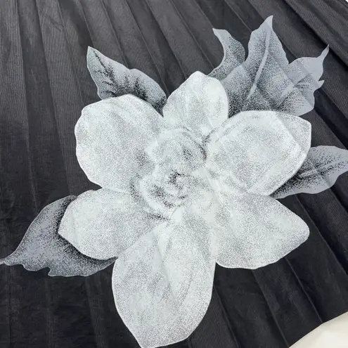 Coated Black Pleated Swing Skirt Gardenia Size 10 Runs Small (26” waist)