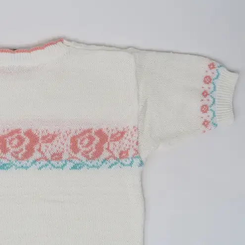 Vintage 80s Garan by Marita Rose Floral Cottagecore Short Sleeve Sweater Shirt White