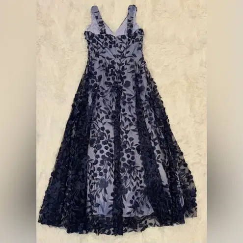 Eliza J NWOT Floral Embroidered 3D Appliqué navy blue ball Gown Sz 6