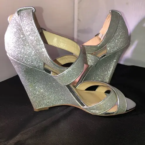 Blue by Betsey Johnson Wedding Line Silver Sparkle Wedge Heels Size 7.5