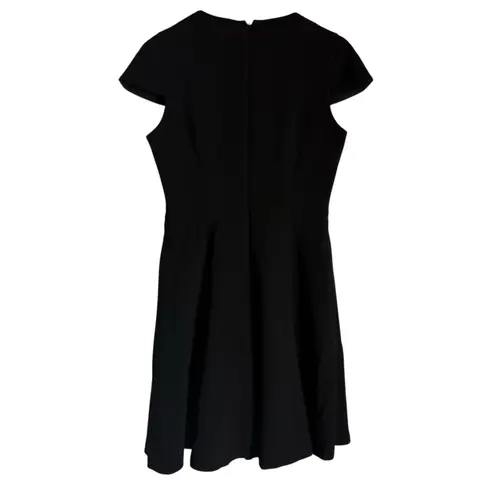 Belle Badgley Mischka Black Cap Sleeve Round Neck A-Line Knee Length Dress 10