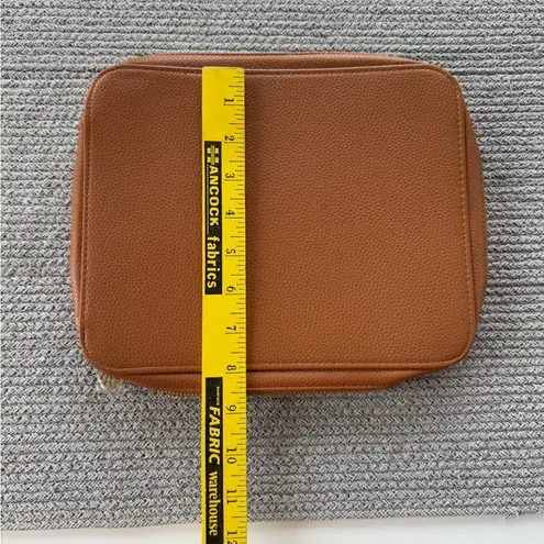 The Royal Standard Cognac Tan Travel Zippered Jewelry Makeup Bag NWOT