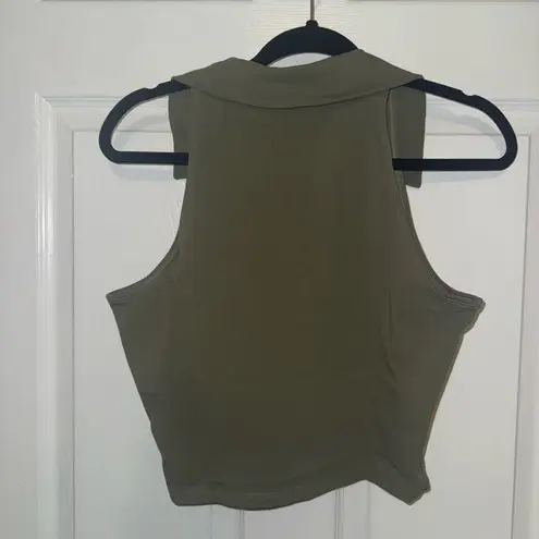 Abercrombie & Fitch NWT  Olive Collared Crop Top - Image 4