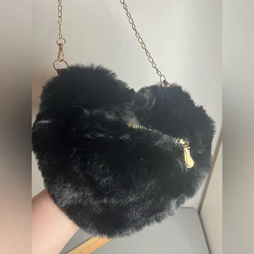 Fuzzy Black Heart Shaped Faux Fur Crossbody Chain Bag Fashion Purse NWOT 9” Wide