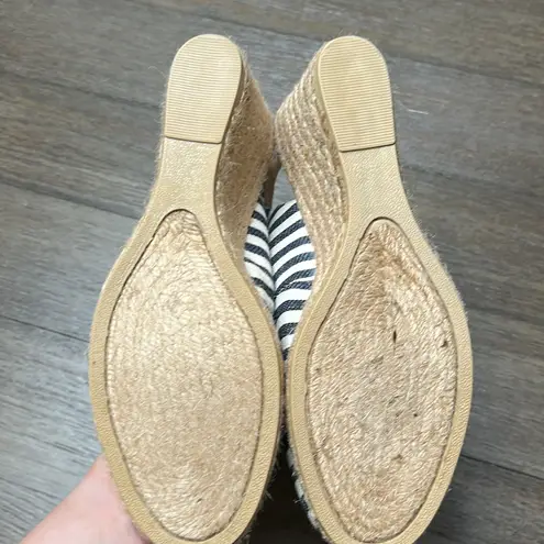 G.H. Bass Women's Emilie Navy/White Stripe Espadrilles Rope Wedge closed toe 11 Black