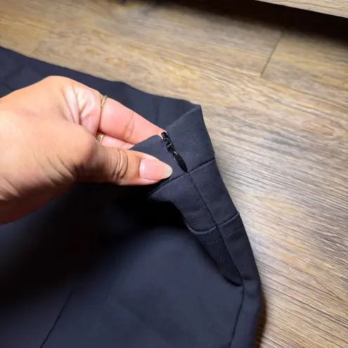 Akris Punto Franca Black Straight Leg Trousers Pants Size 6 NWT Tailored