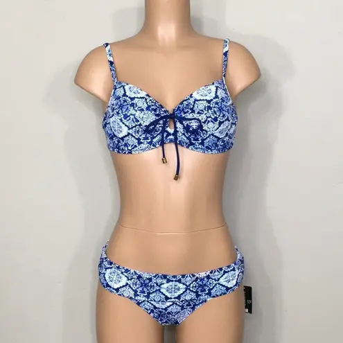 New. Lauren Ralph Lauren blue tile bikini top. New. Size 10