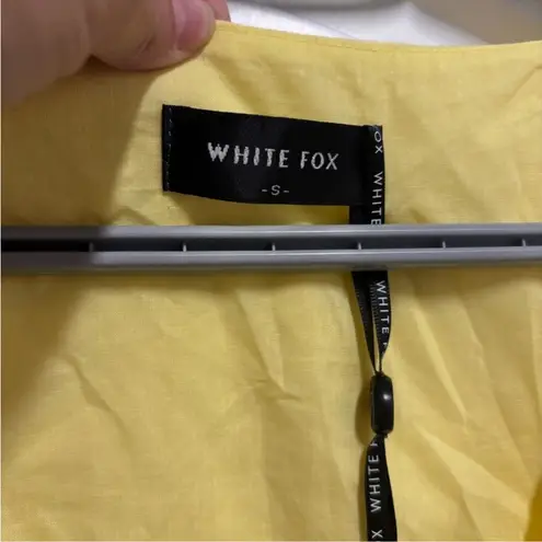 White Fox Boutique Plunge Neck Mini Dress size Medium Yellow